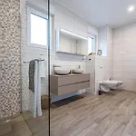 Luxury Adris With Heated Pool, Gym, Sauna - Split *