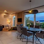 Luxury Adris With Heated Pool, Gym, Sauna - Split וילה