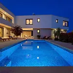 Luxury Adris With Heated Pool, Gym, Sauna - Split וילה *