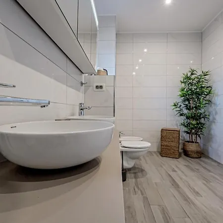 Vila Luxury Adris With Heated Pool, Gym, Sauna - Split Kaštela