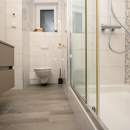 Luxury Adris With Heated Pool, Gym, Sauna - Split Vila *