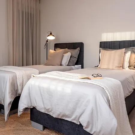Vila Luxury Adris With Heated Pool, Gym, Sauna - Split