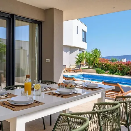 Luxury Adris With Heated Pool, Gym, Sauna - Split Vila
