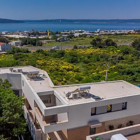 Luxury Adris With Heated Pool, Gym, Sauna - Split וילה