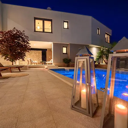 וילה Luxury Adris With Heated Pool, Gym, Sauna - Split