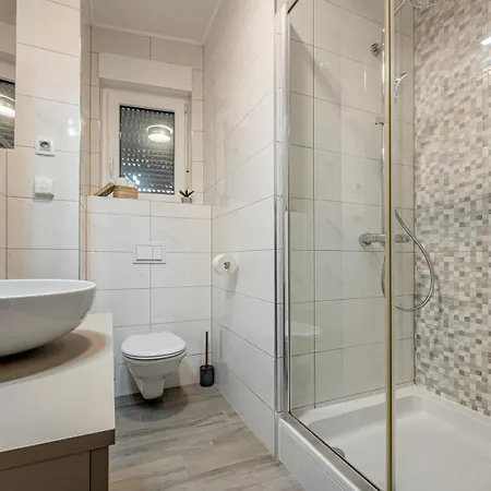 Luxury Adris With Heated Pool, Gym, Sauna - Split * Kaštela