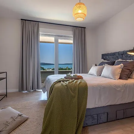 Luxury Adris With Heated Pool, Gym, Sauna - Split *