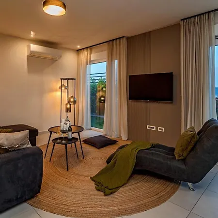 Luxury Adris With Heated Pool, Gym, Sauna - Split Villa