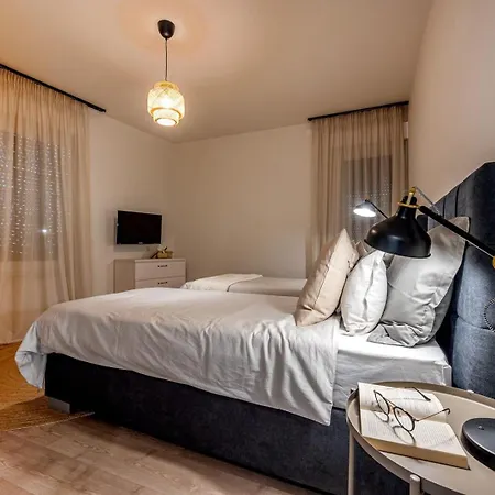 Luxury Adris With Heated Pool, Gym, Sauna - Split Villa *