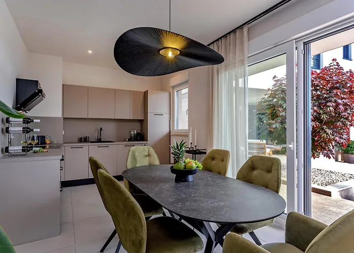 Luxury Adris With Heated Pool, Gym, Sauna - Split Villa *