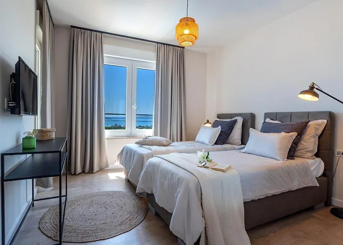 Villa Luxury Adris With Heated Pool, Gym, Sauna - Split