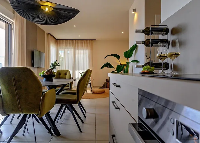 Luxury Adris With Heated Pool, Gym, Sauna - Split Villa *