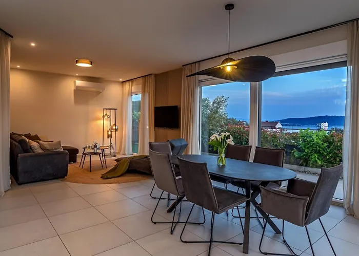 Luxury Adris With Heated Pool, Gym, Sauna - Split Villa