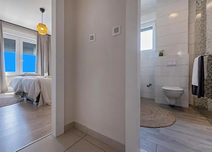 Luxury Adris With Heated Pool, Gym, Sauna - Split * Kaštela