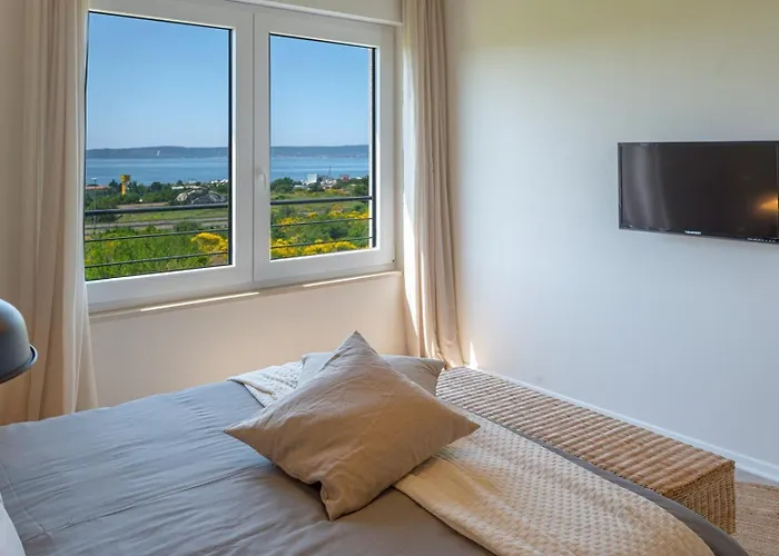 Luxury Adris With Heated Pool, Gym, Sauna - Split